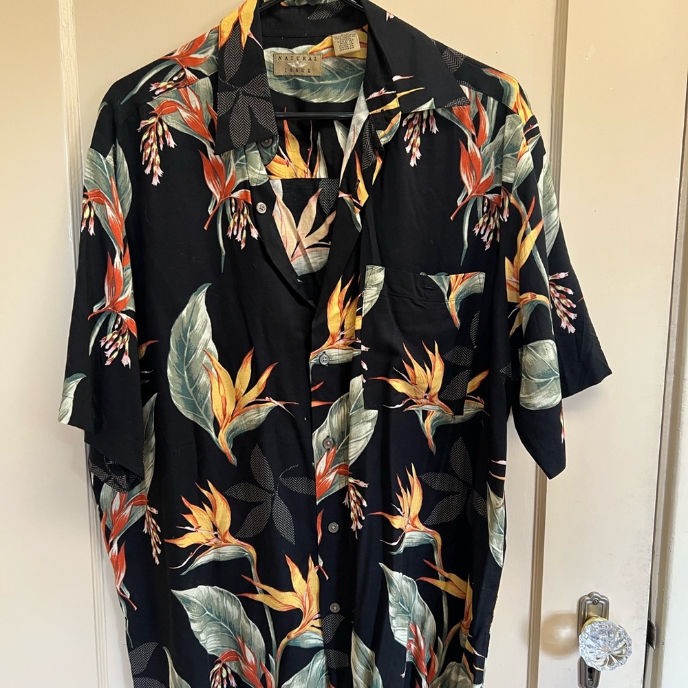 Natural Issue M Hawaiian Shirt black birds of paradise